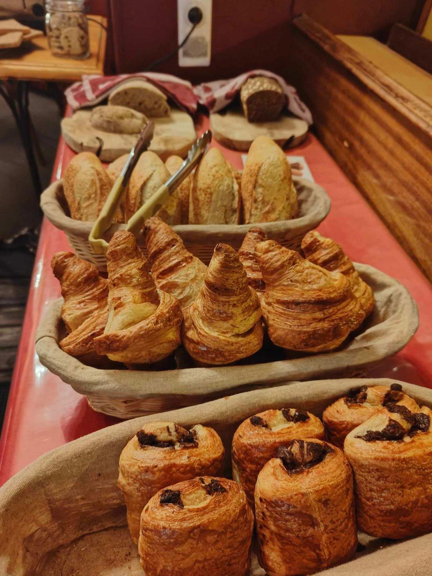 Hotel Terminus - Pizzeria Pizz'A Gogo - Salle De Sport - Face A La Gare 롱르소니에 외부 사진