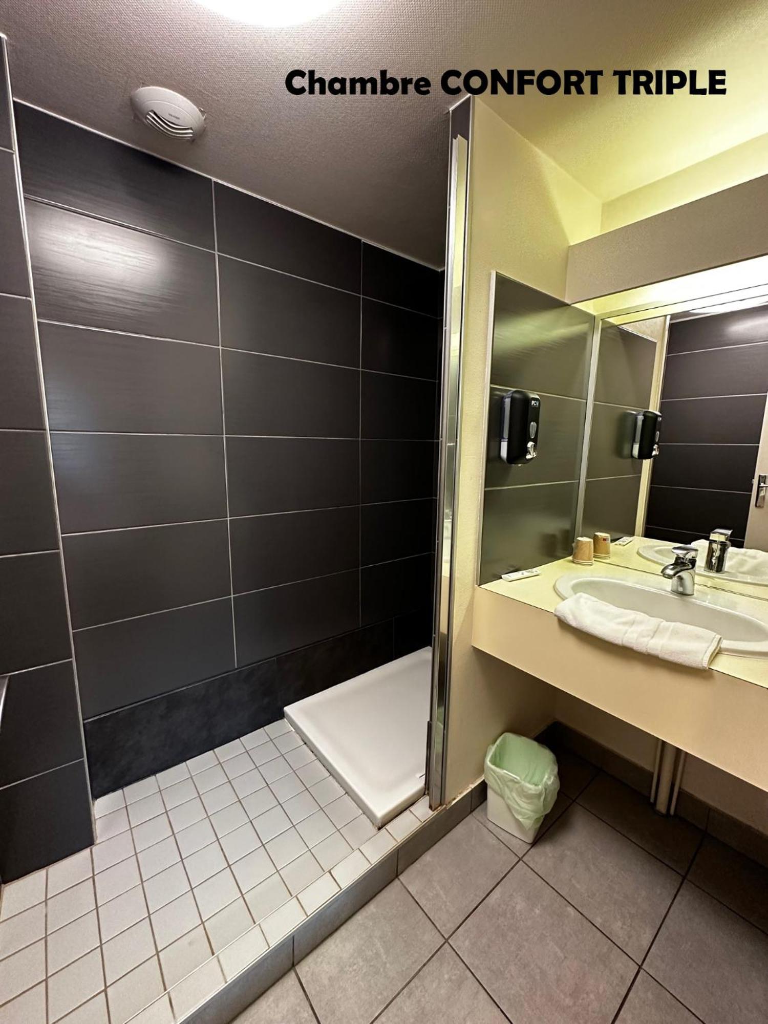 Hotel Terminus - Pizzeria Pizz'A Gogo - Salle De Sport - Face A La Gare 롱르소니에 외부 사진