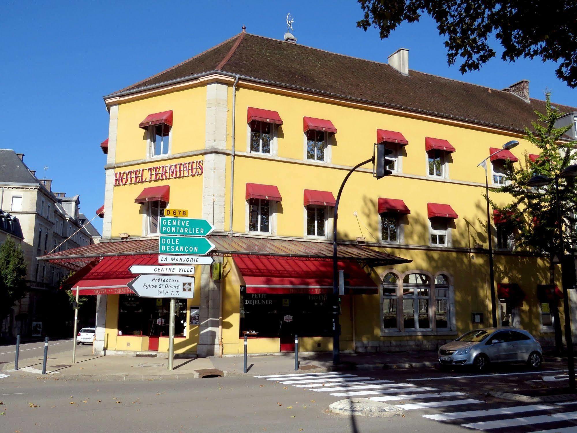Hotel Terminus - Pizzeria Pizz'A Gogo - Salle De Sport - Face A La Gare 롱르소니에 외부 사진