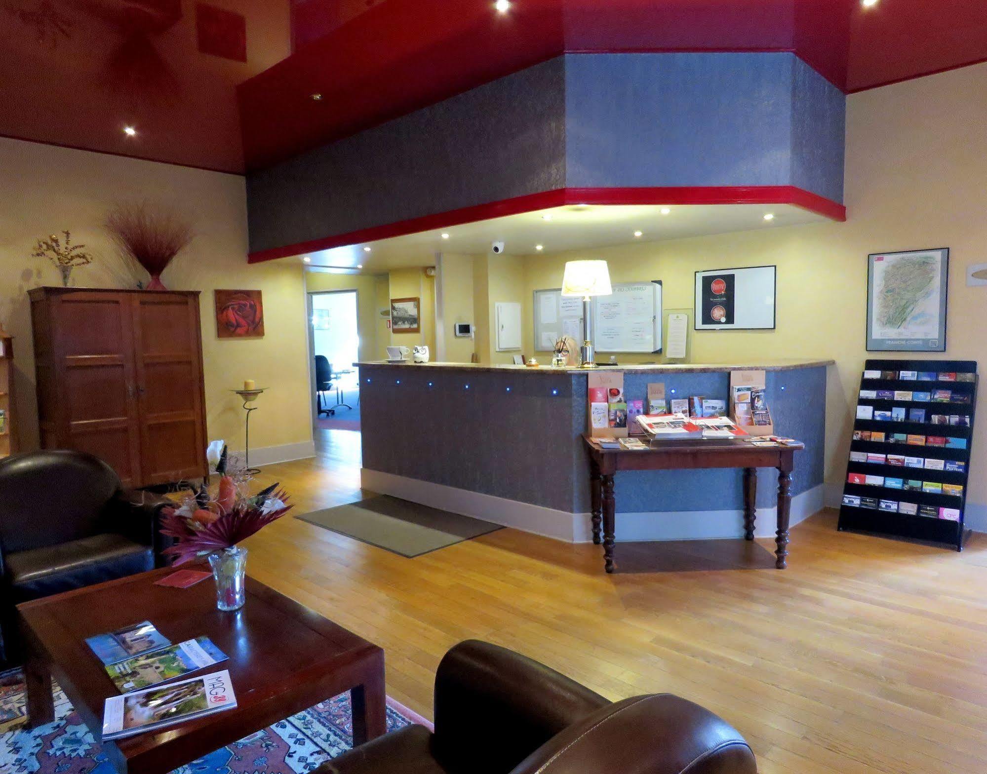 Hotel Terminus - Pizzeria Pizz'A Gogo - Salle De Sport - Face A La Gare 롱르소니에 외부 사진