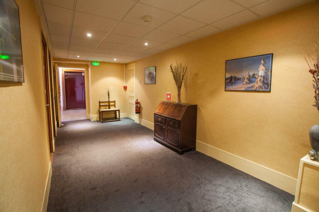 Hotel Terminus - Pizzeria Pizz'A Gogo - Salle De Sport - Face A La Gare 롱르소니에 외부 사진